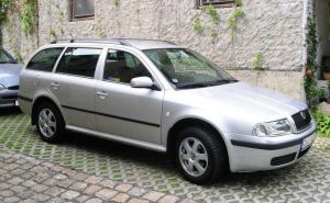 Rozpredam škoda octavia 1.6 55kw a 1.9tdi